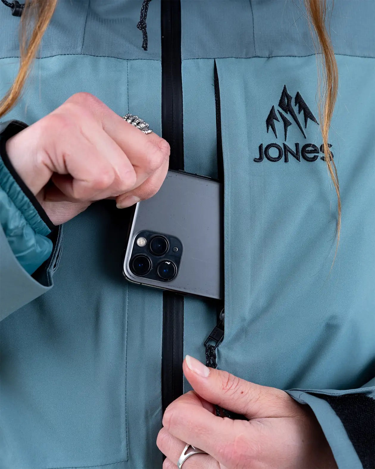 25-26 Women’s MTN Surf Recycled Jacket