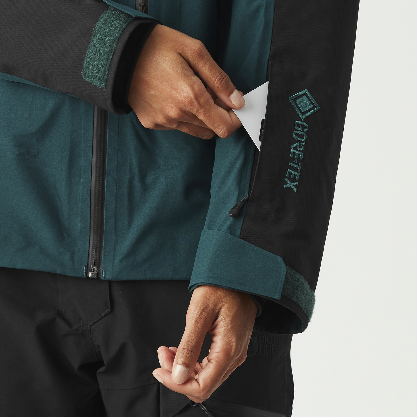 25FW GRAVITA GORE TEX 3L JKT