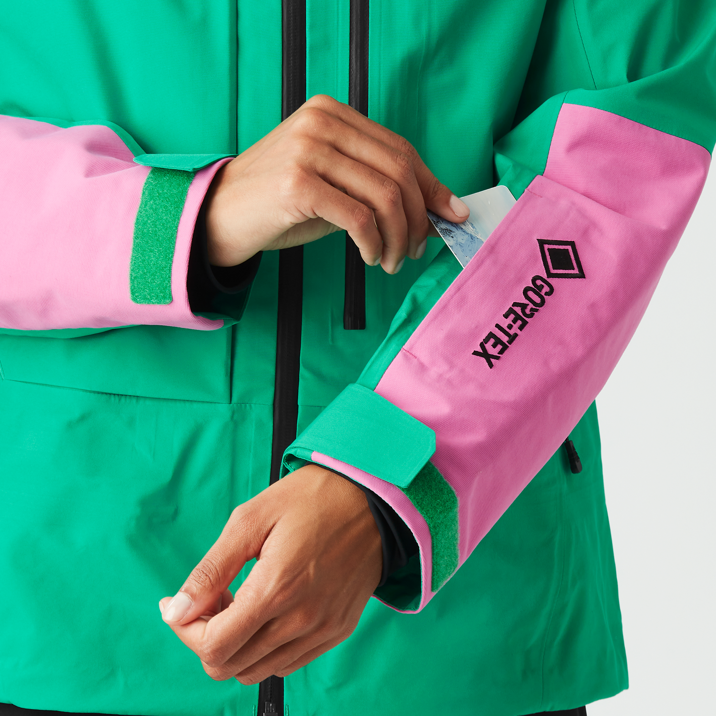 25FW GRAVITA GORE TEX 3L JKT