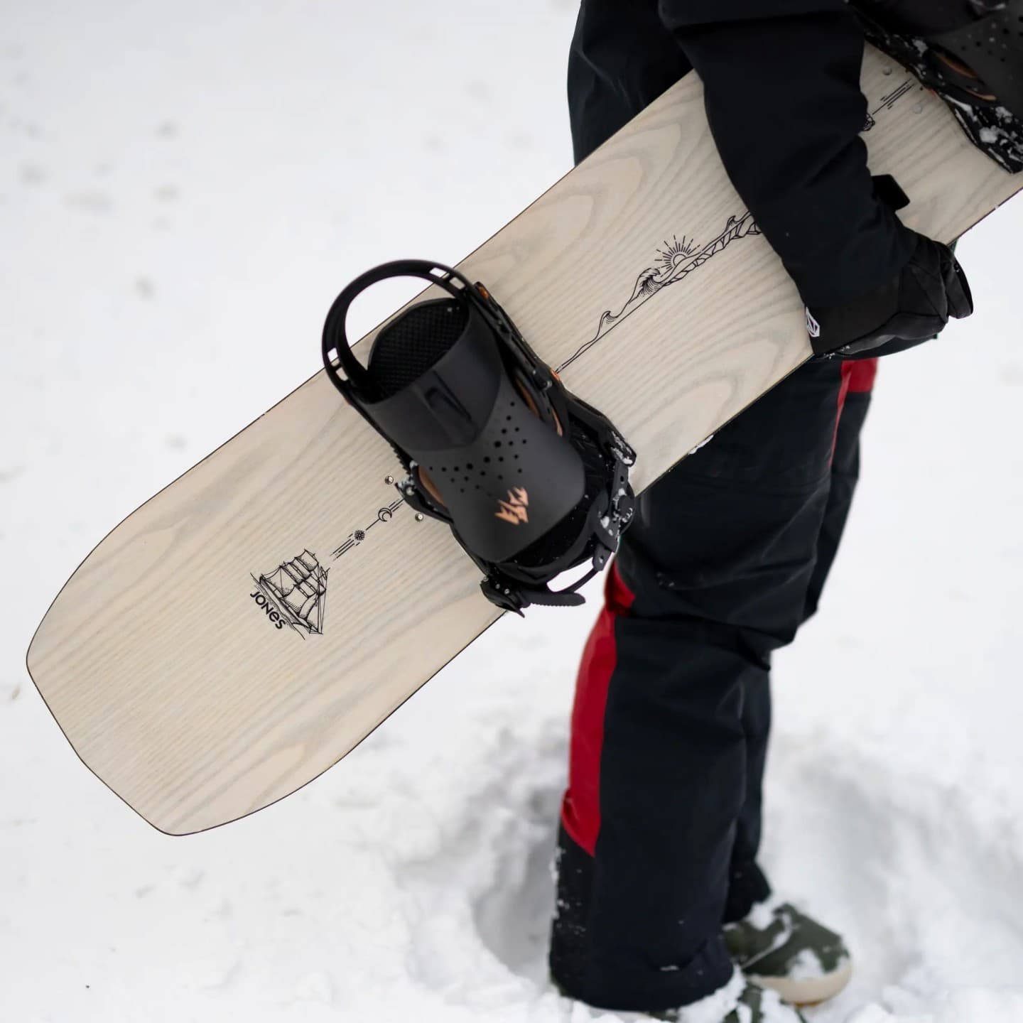 24-25 Women’s Flagship Snowboard